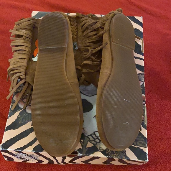 Ed Hardy woman’s brown moccasins - Picture 2 of 2